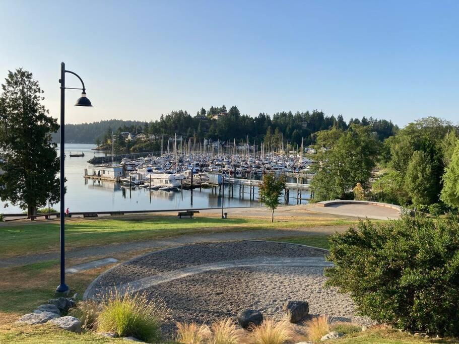 Iconic 3-Story Waterfront 'Marina House' W/ View Villa Gibsons Eksteriør billede