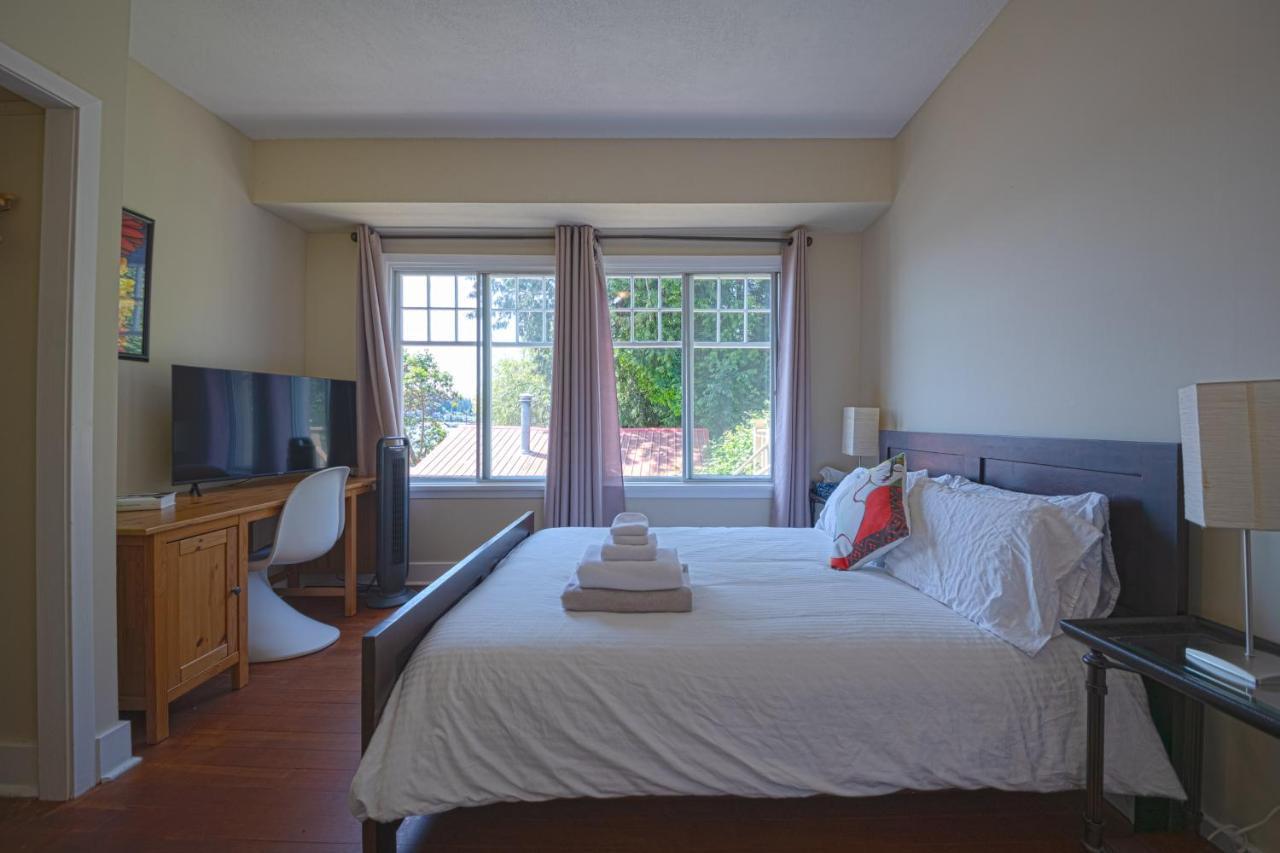 Iconic 3-Story Waterfront 'Marina House' W/ View Villa Gibsons Eksteriør billede